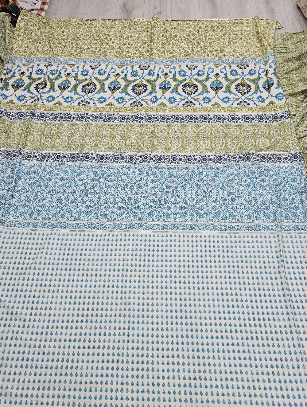 Gul Ahmed Green Turquoise Printed QUEEN India Cotton Bed Sheet Skirted Pakistan